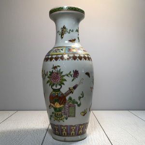 Vintage Chinese Porcelain Vase 1970s